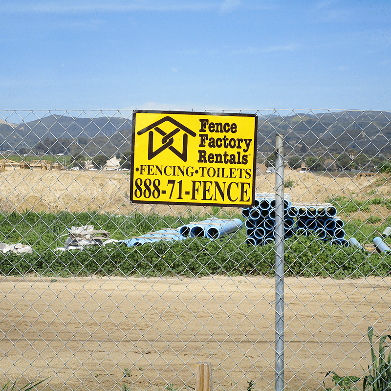 temporary-fencing-gates_post-driven-chain-link