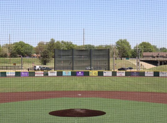 Batter's eye screen in center field