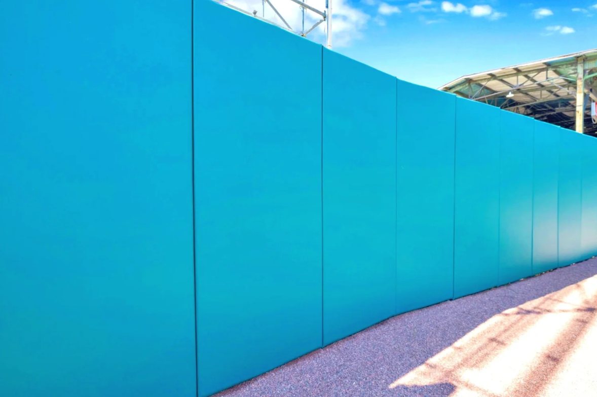 Teal padded wall